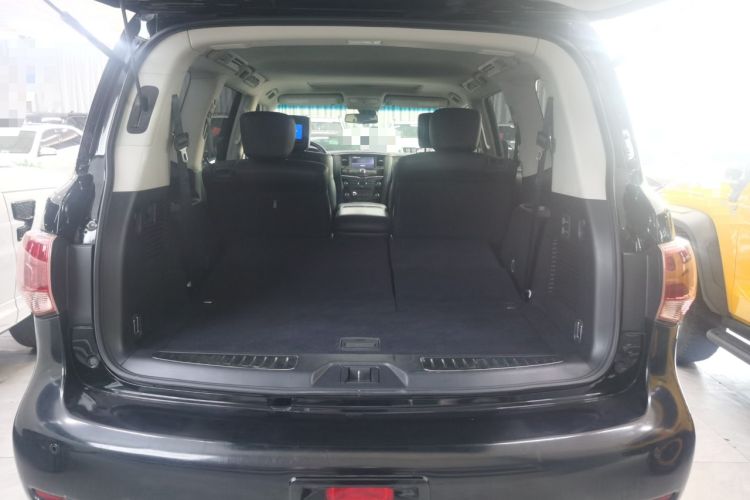 Used Infiniti QX80 2013 5.6L 4WD Trunk