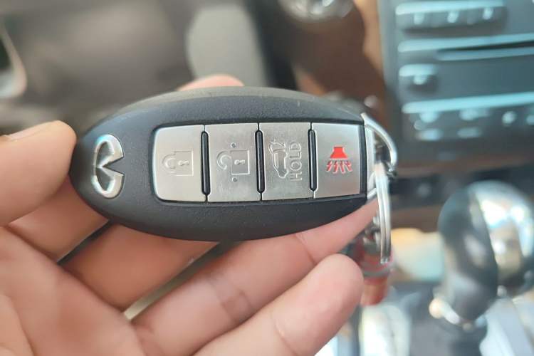 Used Infiniti QX80 2013 5.6L 4WD Vehicle Key