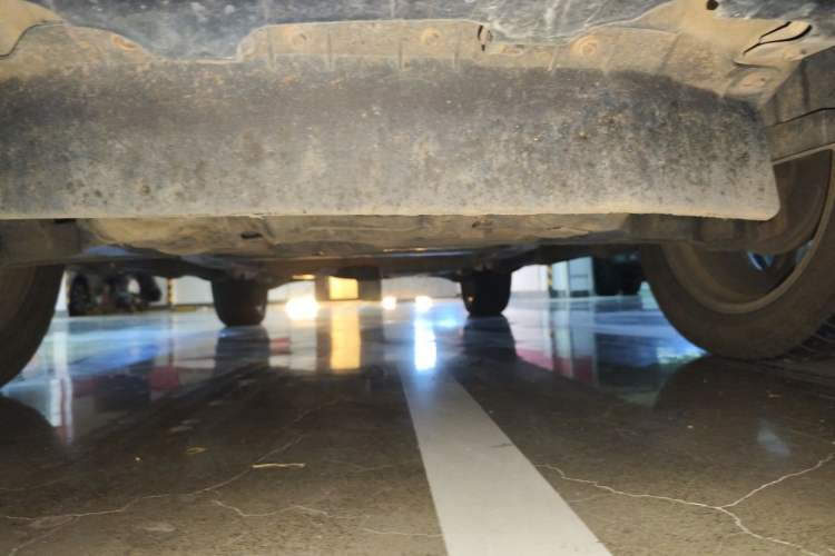 Used Infiniti QX80 2013 5.6L 4WD Chassis Front
