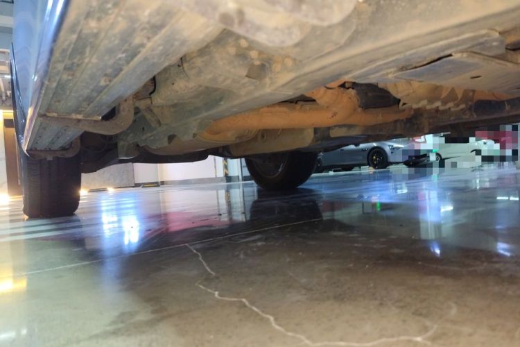 Used Infiniti QX80 2013 5.6L 4WD Chassis Front Right