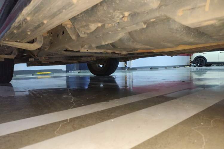 Used Infiniti QX80 2013 5.6L 4WD Chassis Rear Left