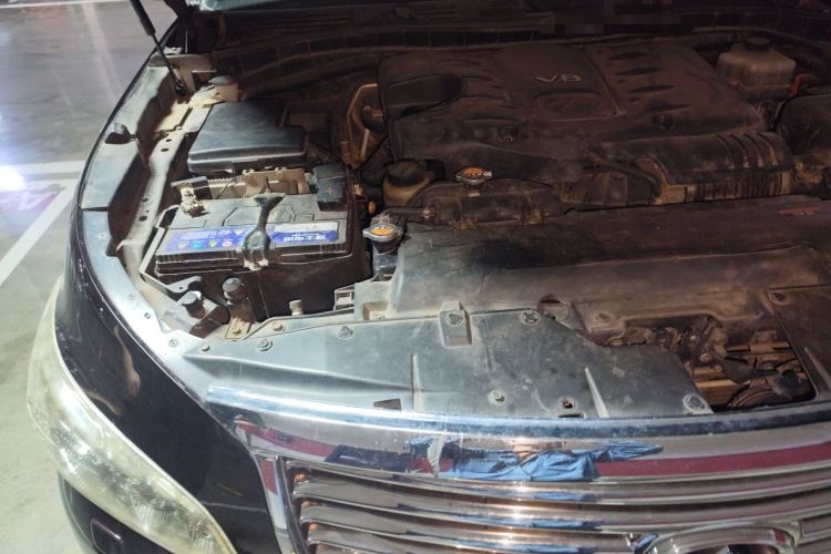 Used Infiniti QX80 2013 5.6L 4WD Engine Bay Right