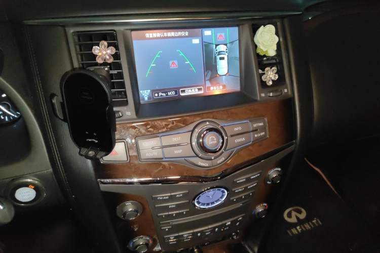 Used Infiniti QX80 2013 5.6L 4WD Audio And AC Panel
