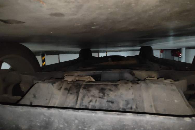 Used Infiniti QX80 2013 5.6L 4WD Chassis Front