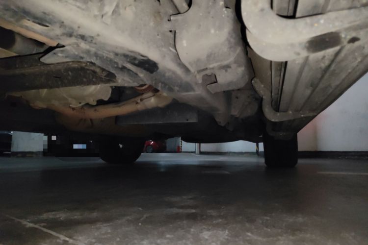 Used Infiniti QX80 2013 5.6L 4WD Chassis Front Left