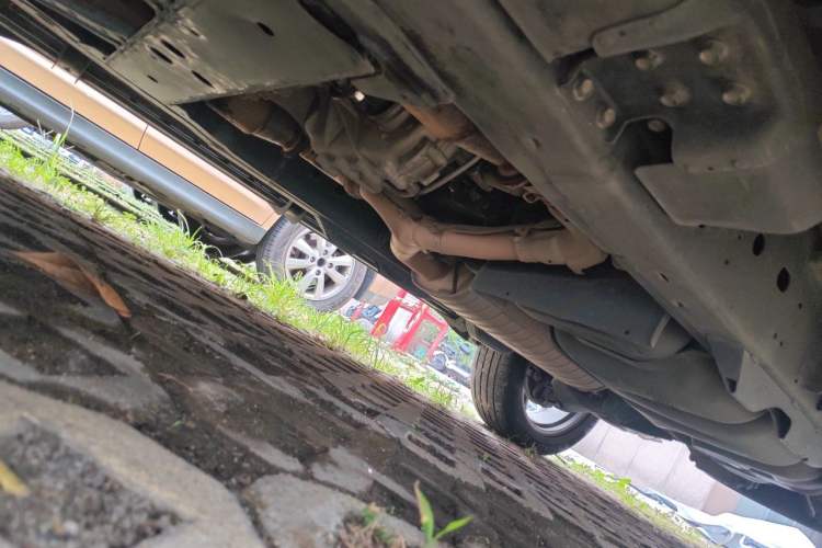 Used Infiniti QX80 2013 5.6L 4WD Chassis Front Left
