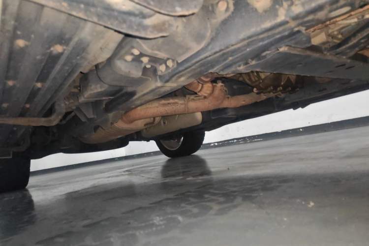 Used Infiniti QX80 2013 5.6L 4WD Chassis Front Right