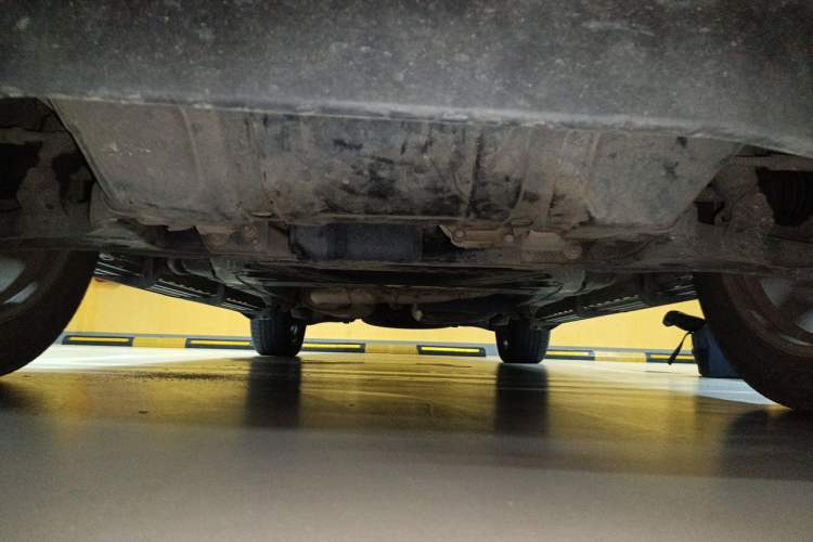 Used Infiniti QX80 2013 5.6L 4WD Chassis Rear