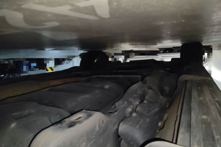 Used Infiniti QX80 2013 5.6L 4WD Chassis Rear Left