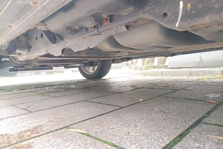 Used Infiniti QX80 2013 5.6L 4WD Chassis Rear Left