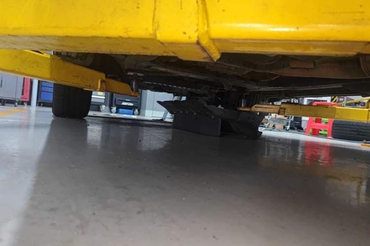 Used Infiniti QX80 2013 5.6L 4WD Chassis Rear Left