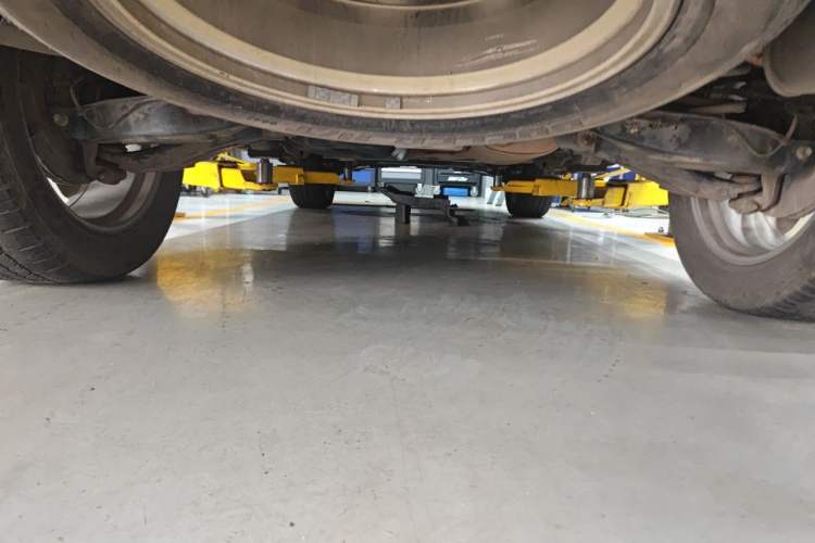 Used Infiniti QX80 2013 5.6L 4WD Chassis Rear