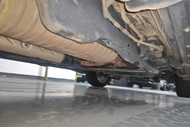 Used Infiniti QX80 2013 5.6L 4WD Chassis Rear Right