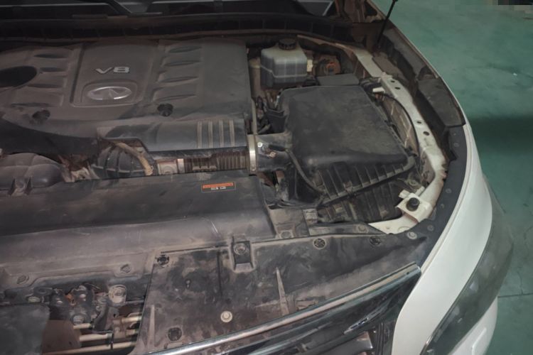 Used Infiniti QX80 2013 5.6L 4WD Engine Bay Left