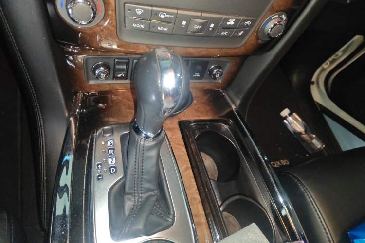 Used Infiniti QX80 2013 5.6L 4WD Gear Lever