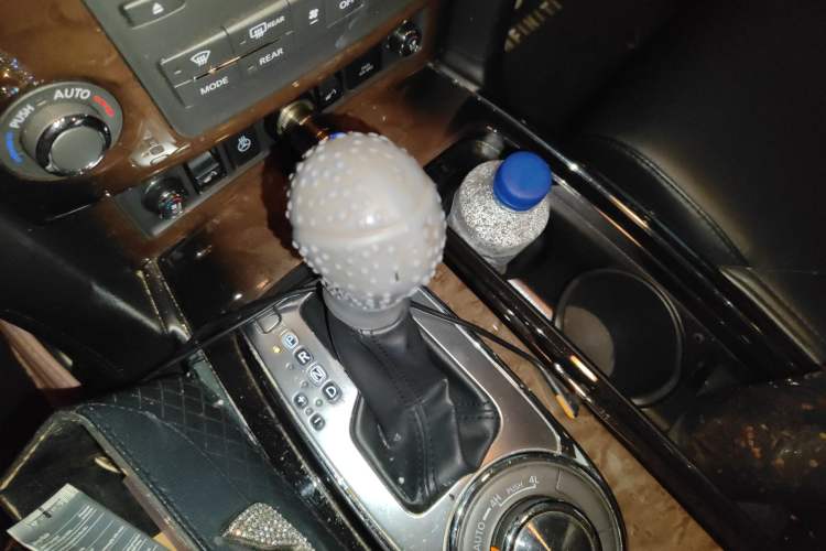 Used Infiniti QX80 2013 5.6L 4WD Gear Lever