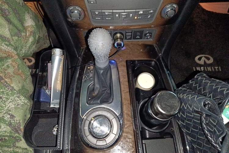 Used Infiniti QX80 2013 5.6L 4WD Gear Lever