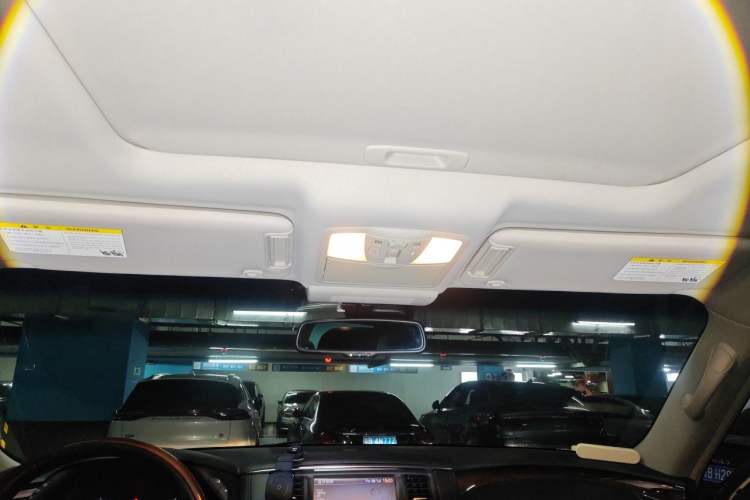 Used Infiniti QX80 2013 5.6L 4WD Headliner