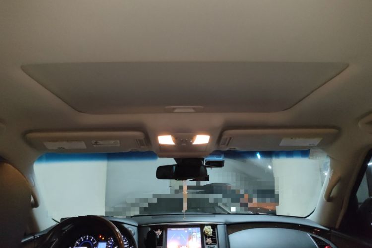 Used Infiniti QX80 2013 5.6L 4WD Headliner