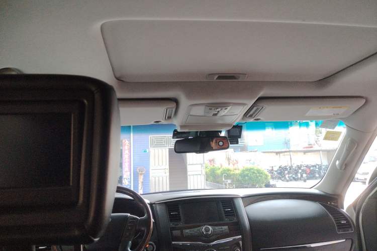 Used Infiniti QX80 2013 5.6L 4WD Headliner