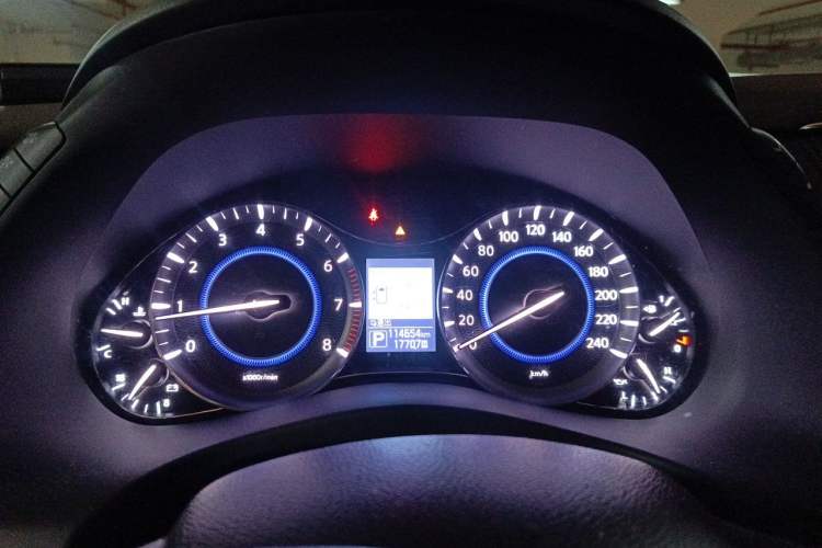 Used Infiniti QX80 2013 5.6L 4WD Instrument Cluster