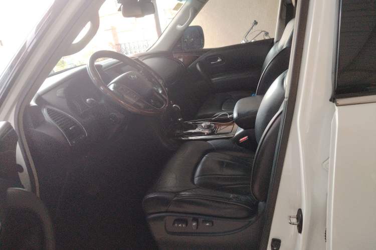 Used Infiniti QX80 2013 5.6L 4WD Left Front Seat