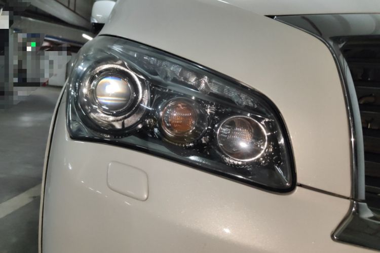 Used Infiniti QX80 2013 5.6L 4WD Right Front Headlight