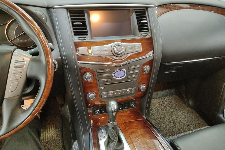 Used Infiniti QX80 2016 5.6L 4WD Audio And AC Panel
