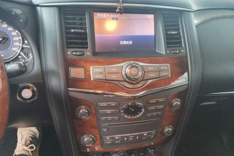 Used Infiniti QX80 2016 5.6L 4WD Audio And AC Panel