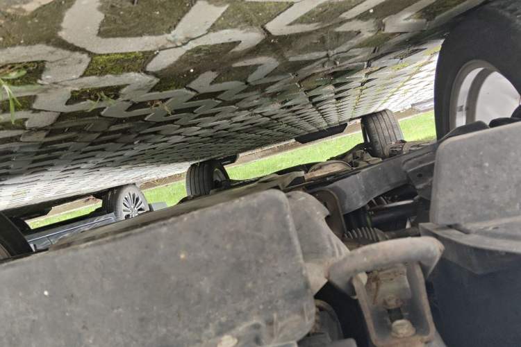 Used Infiniti QX80 2016 5.6L 4WD Chassis Front