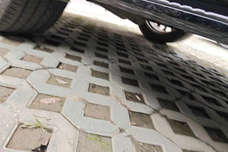 Used Infiniti QX80 2016 5.6L 4WD Chassis Front Left