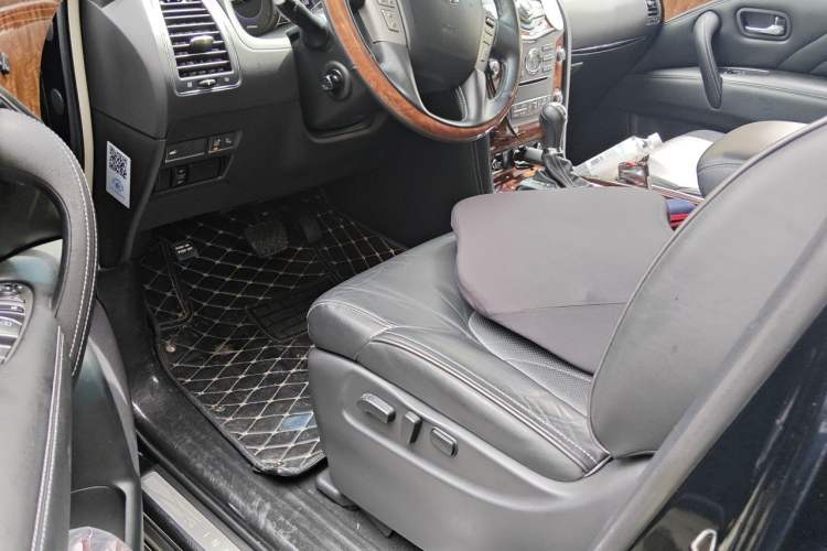 Used Infiniti QX80 2016 5.6L 4WD Driver Seat