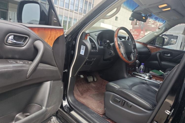 Used Infiniti QX80 2016 5.6L 4WD Driver Seat