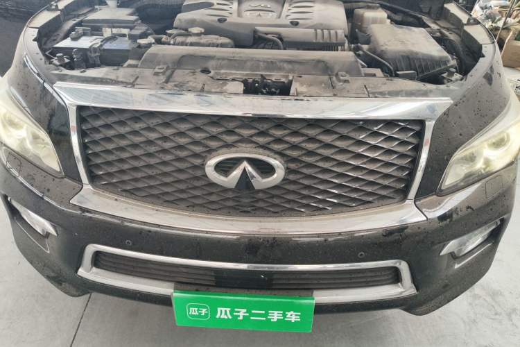 Used Infiniti QX80 2016 5.6L 4WD Engine Bay