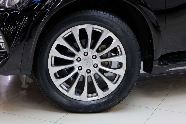 Used Infiniti QX80 2016 5.6L 4WD Exterior 11