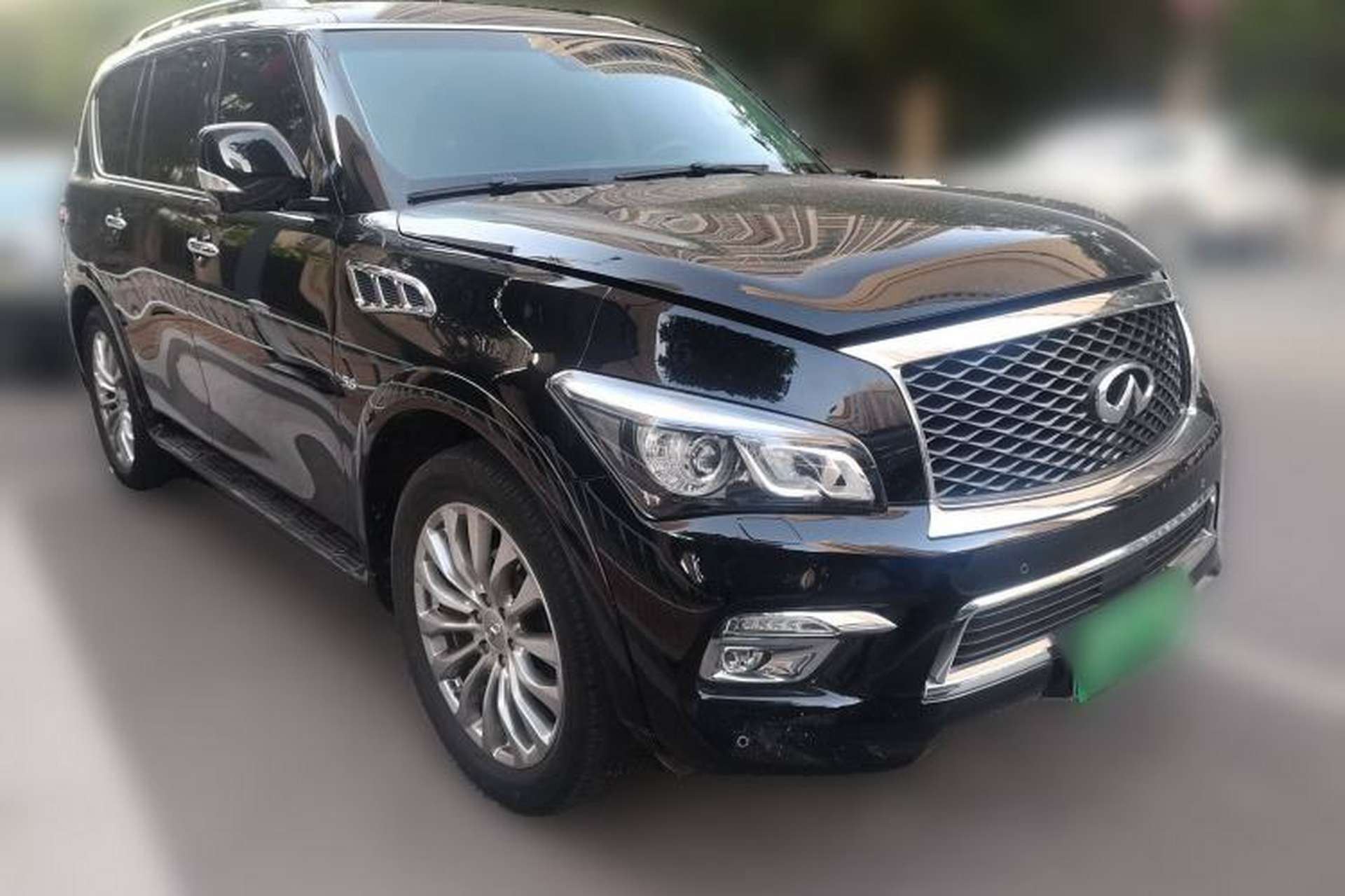 Used Infiniti QX80 2016 5.6L 4WD Exterior 2