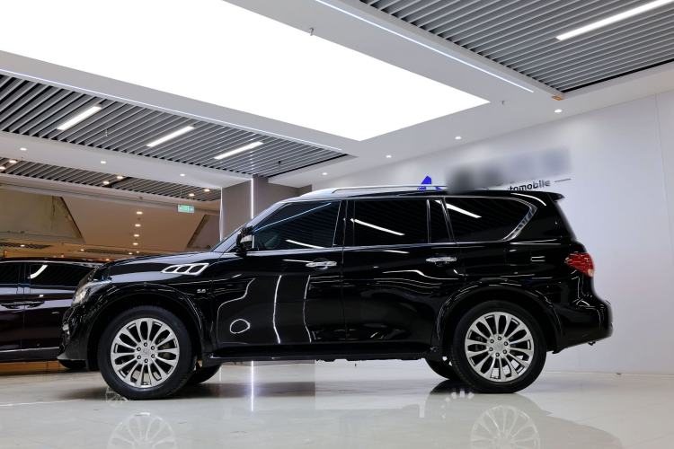 Used Infiniti QX80 2016 5.6L 4WD Exterior 2
