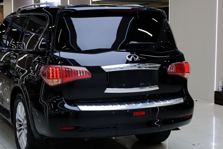 Used Infiniti QX80 2016 5.6L 4WD Exterior 4