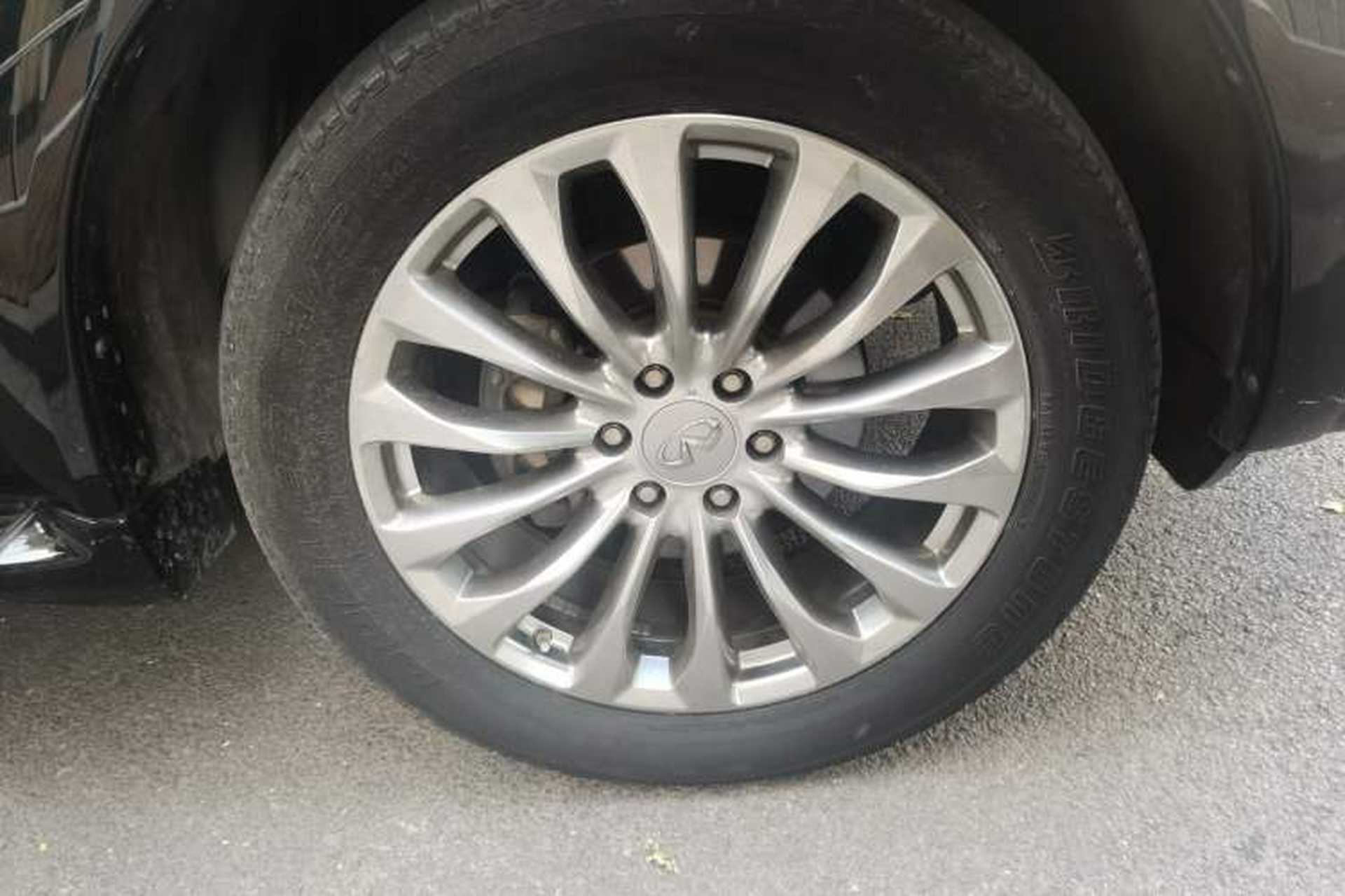 Used Infiniti QX80 2016 5.6L 4WD Exterior 7