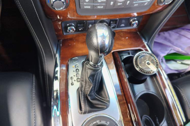 Used Infiniti QX80 2016 5.6L 4WD Gear Lever
