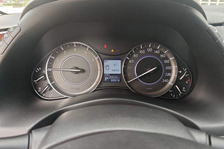 Used Infiniti QX80 2016 5.6L 4WD Instrument Cluster