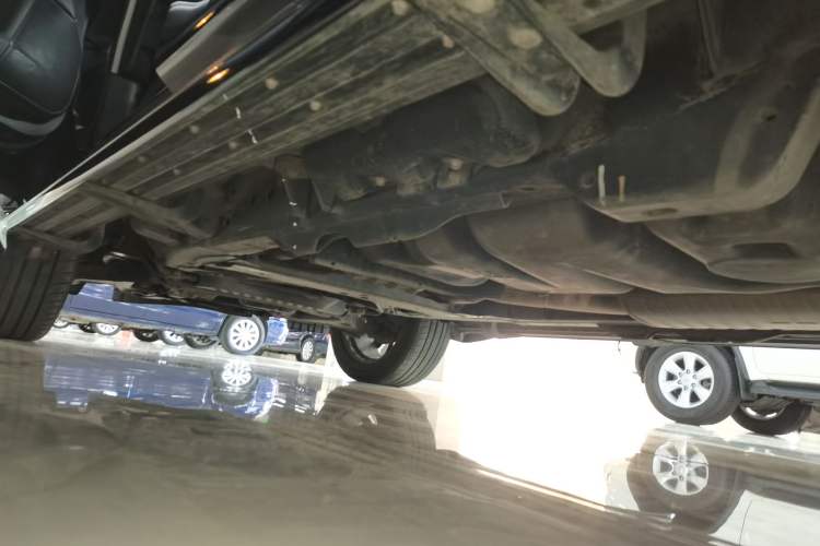 Used Infiniti QX80 2016 5.6L 4WD Left Side Sill