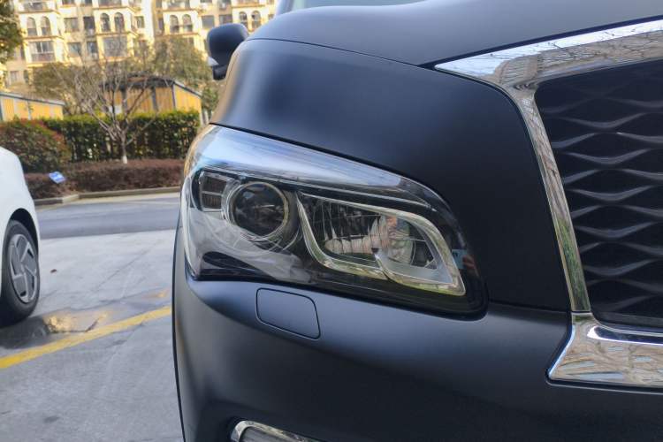Used Infiniti QX80 2016 5.6L 4WD Right Front Headlight