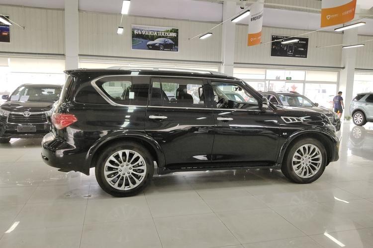 Used Infiniti QX80 2016 5.6L 4WD Right Side