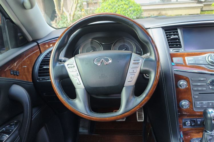 Used Infiniti QX80 2016 5.6L 4WD Steering Wheel