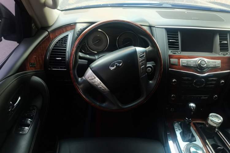 Used Infiniti QX80 2016 5.6L 4WD Steering Wheel