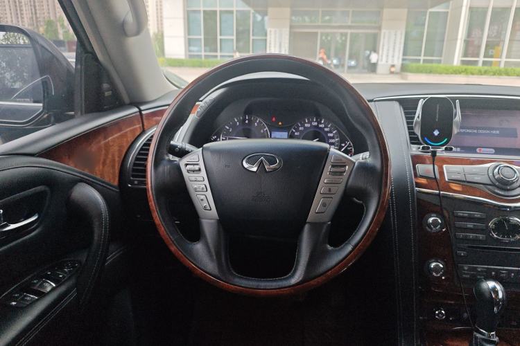 Used Infiniti QX80 2016 5.6L 4WD Steering Wheel