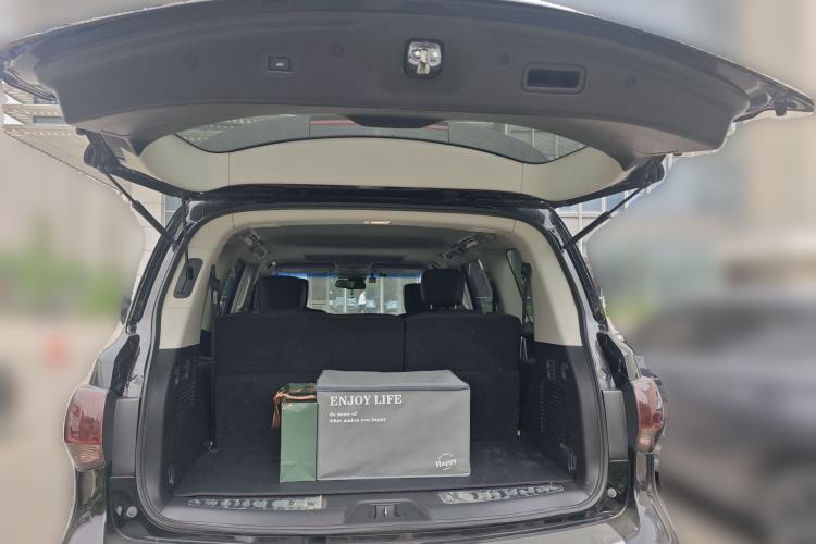 Used Infiniti QX80 2016 5.6L 4WD Trunk