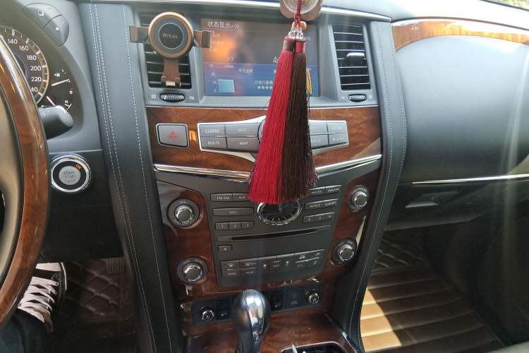 Used Infiniti QX80 2016 5.6L 4WD Audio And AC Panel