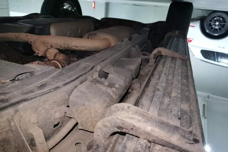 Used Infiniti QX80 2016 5.6L 4WD Chassis Front Right